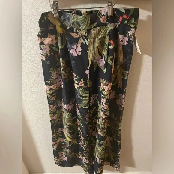 H&M wide leg floral print pants size 6P - Picture 1 of 5